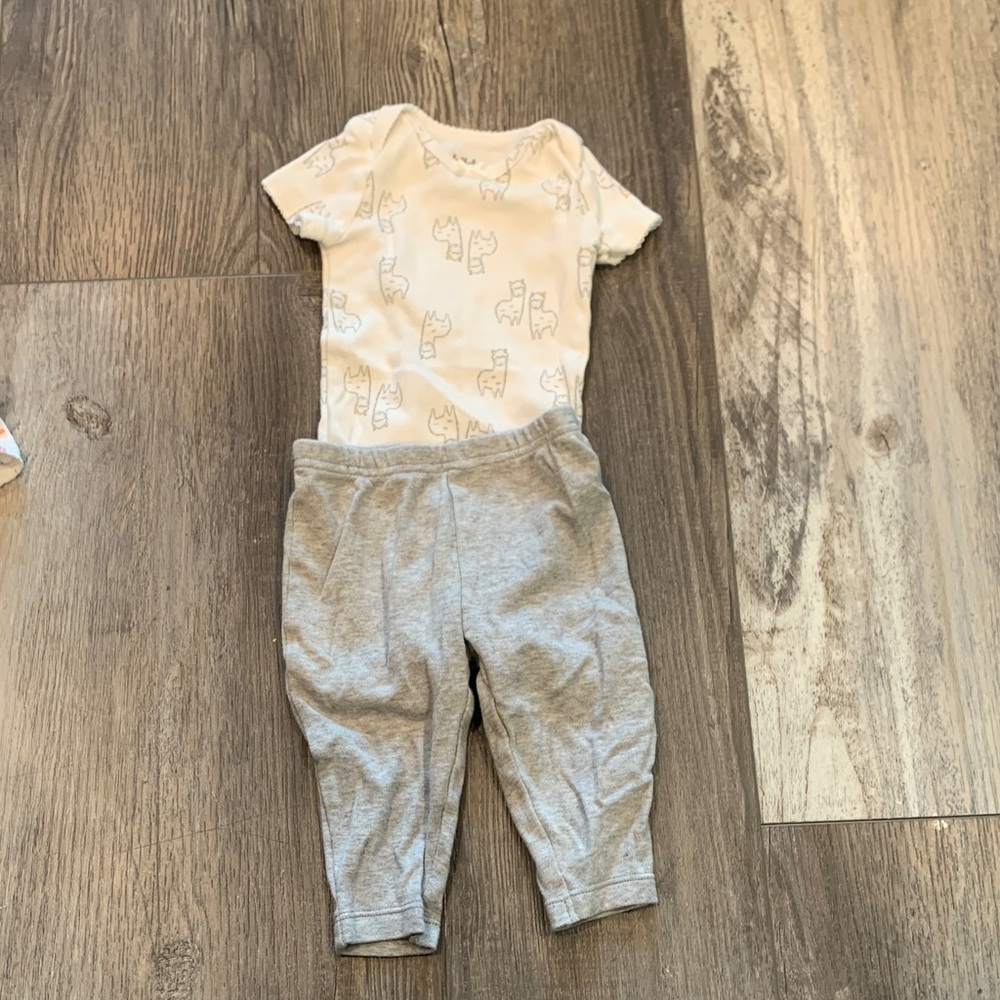 Child of mine Lama Onesie With Gray Kids Bottoms